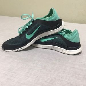 Nike free women’s running shoes size 8